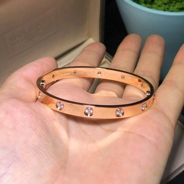 Cartier Love Bracelet, 10 Diamonds