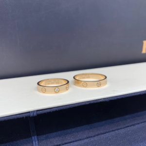 Cartier Love Ring, 1 diamonds