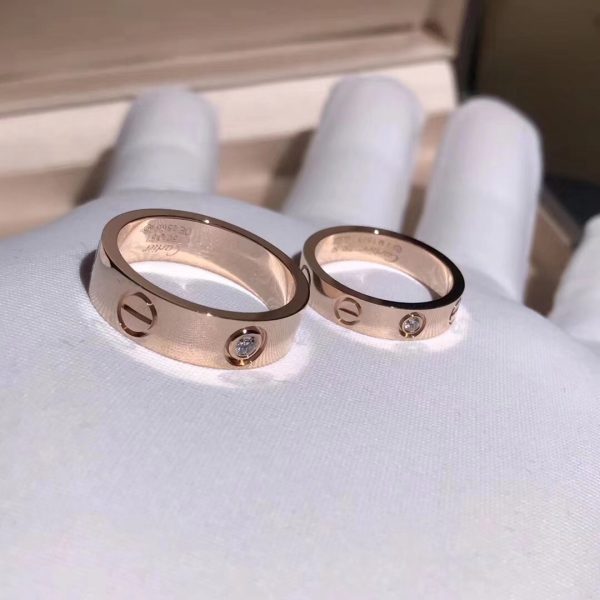 Cartier Love Ring, 1 diamonds