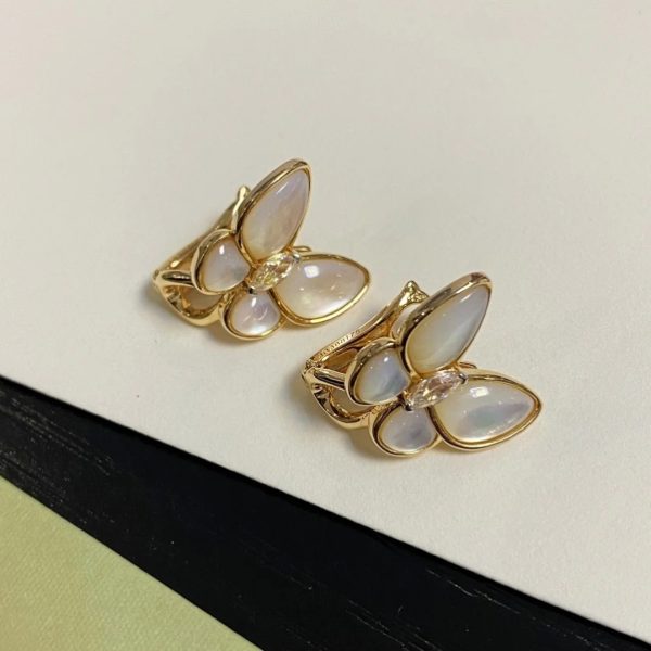 Van-Cleef-Arpels-Two-Butterfly-earrings-white-mother-of-pearl