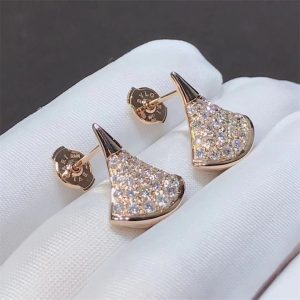 Bvlgari DIVAS' DREAM stud earrings in 18 kt rose gold, set with pavé diamonds (0.90 ct)