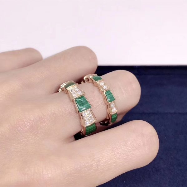 Bvlgari Serpenti 18 kt rose gold thin ring set with malachite elements and pavé diamonds (0.20 ct)