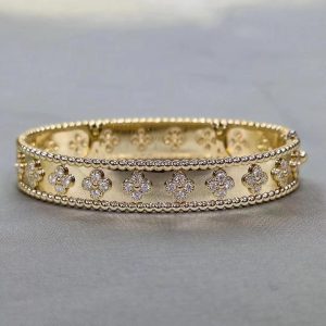VCA-Perlée-clovers-bracelet