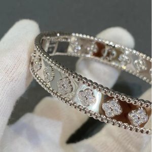 VCA-Perlée-clovers-bracelet-white-gold