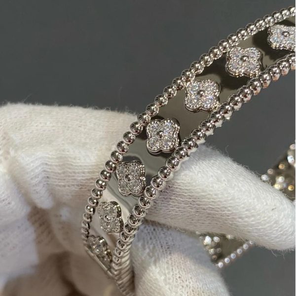 VCA-Perlée-clovers-bracelet-white-gold