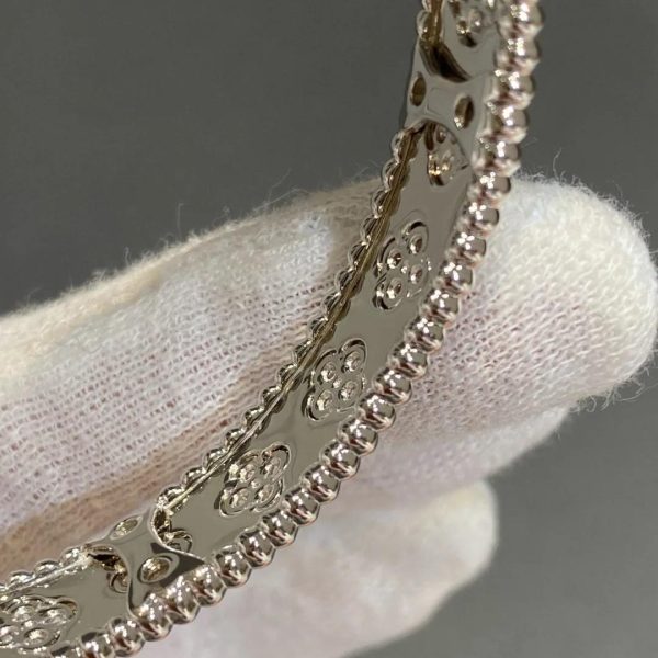 VCA-Perlée-clovers-bracelet-white-gold