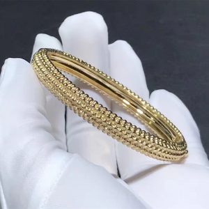 Van Cleef & Arpels perlee bracelet