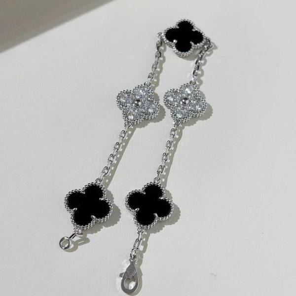 VCA-Vintage-Alhambra-Bracelet-Onyx-white-gold-diamonds