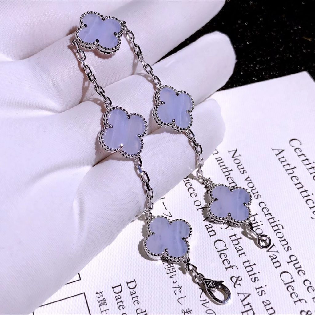 VCA Vintage Alhambra bracelet, 5 motifs White gold, Chalcedony