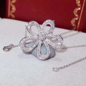 Van Cleef & Arpels Flowerlace pendant. White gold, diamonds