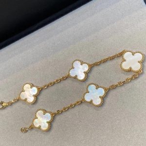 Van-Cleef-Arpels-Vintage-Alhambra-bracelet