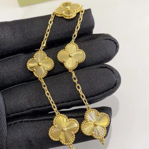 Van-Cleef-Arpels-Vintage-Alhambra-bracelet-5-motifs-guilloché-yellow-gold