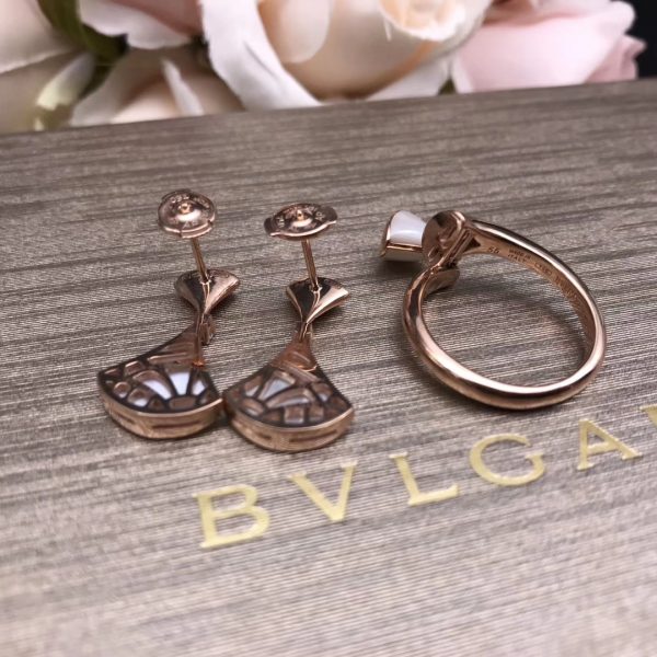 bvlgari DIVAS' DREAM earrings in 18 kt rose gold set with mother-of-pearl and diamonds