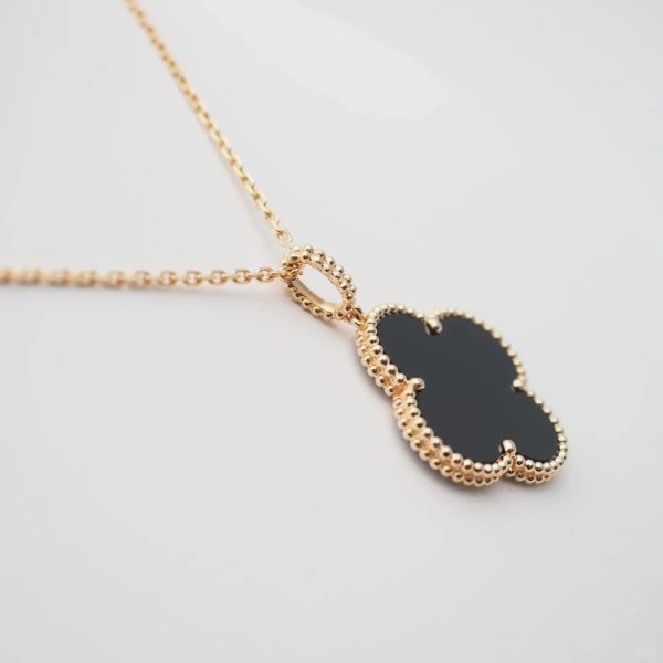 Van-Cleef-Arpels-Magic-Alhambra-long-necklace-1-motif-yellow-gold.