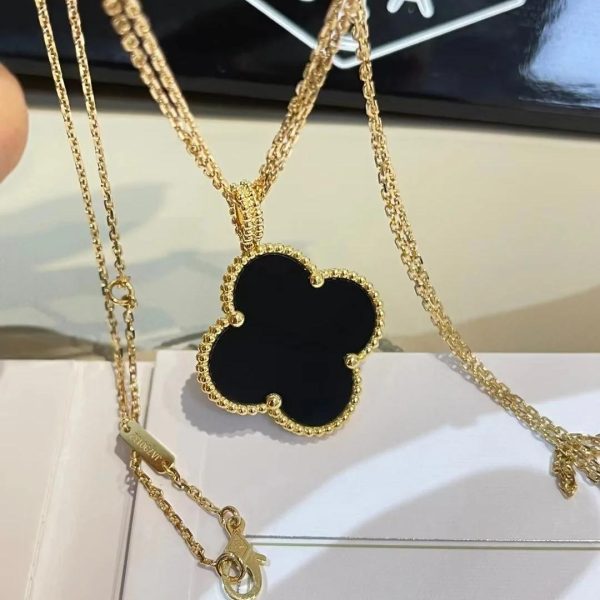 Van-Cleef-Arpels-Magic-Alhambra-long-necklace-1-motif-yellow-gold.