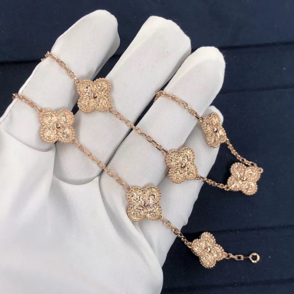 Van Cleef & Arpels Vintage Alhambra necklace， yellow gold, 10 motifs