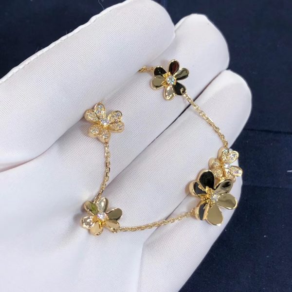 Van Cleef & Arpels Frivole bracelet, 5 flowers, yellow gold, round diamonds; diamond quality DEF, IF to VVS.