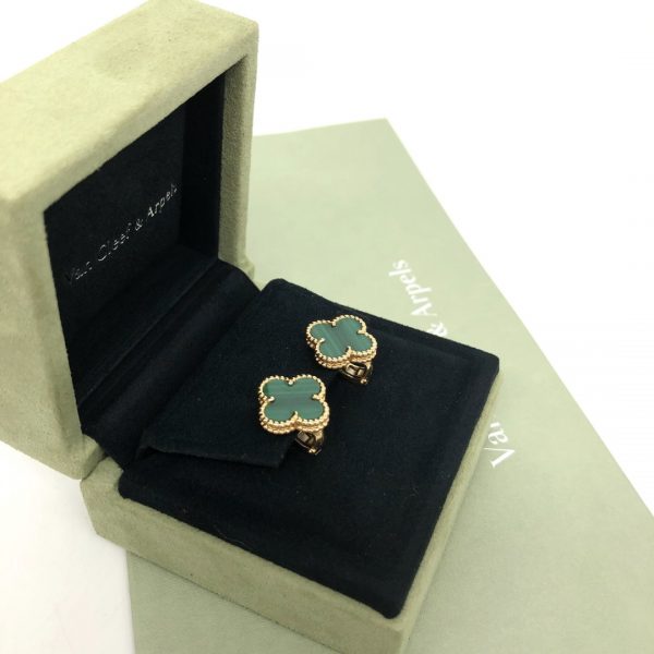 VCA Vintage Alhambra Earrings, 18k Yellow gold, Malachite