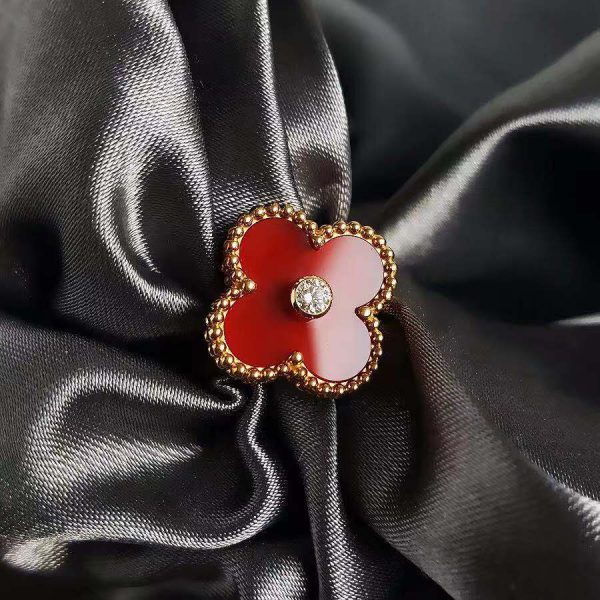 Van Cleef & Arpels Vintage Alhambra ring