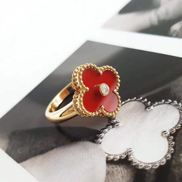 Van Cleef & Arpels Vintage Alhambra ring