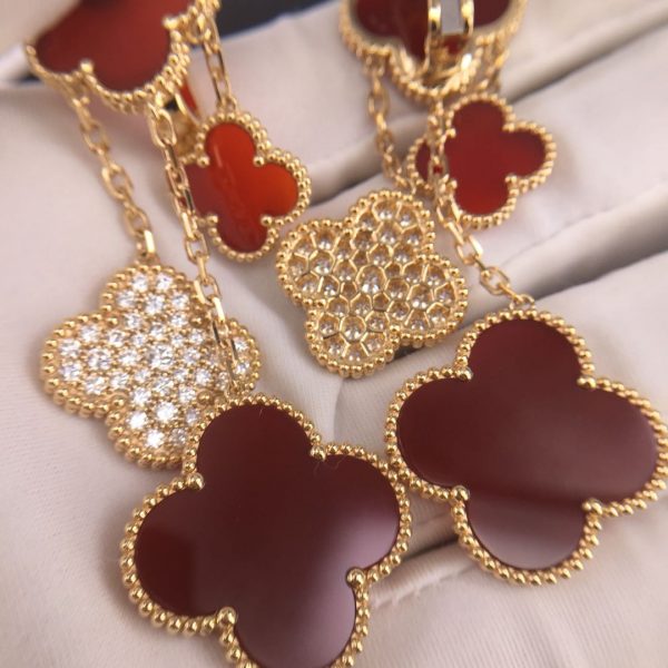 VCA Magic Alhambra Earrings With Diamonds