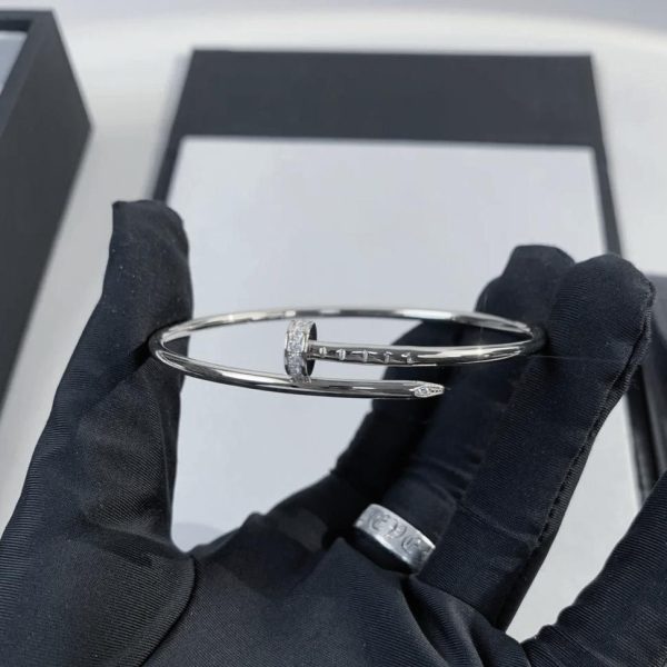 cartier-juste-un-clou-bracelet-small-model-diamonds-white-gold
