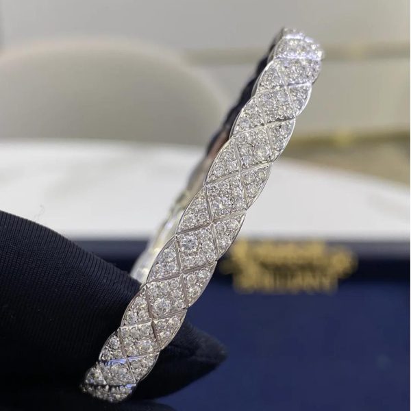Pure-18k-gold-chanel-COCO-Crush-Bracelet-with-diamonds
