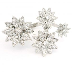 18K Gold VCA 4 Flowers Lotur Diamond Ring