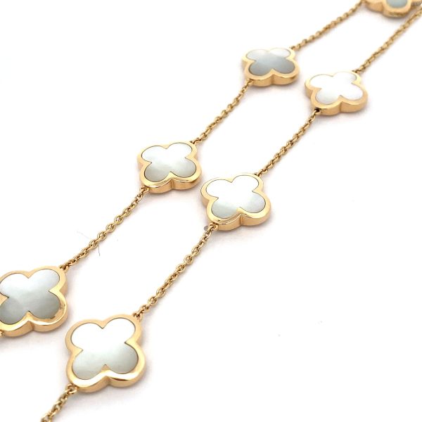 Features 9 Motif Van Cleef & Arpels Pure Alhambra Long Necklace