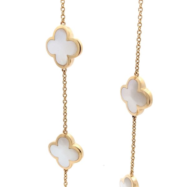 Features 9 Motif Van Cleef & Arpels Pure Alhambra Long Necklace