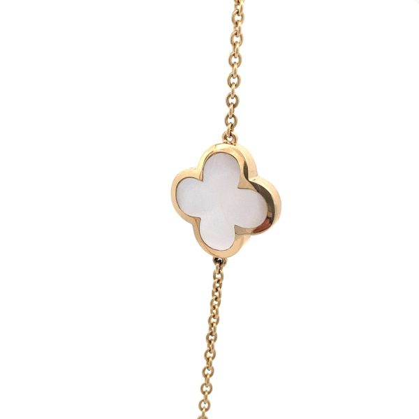 Features 9 Motif Van Cleef & Arpels Pure Alhambra Long Necklace