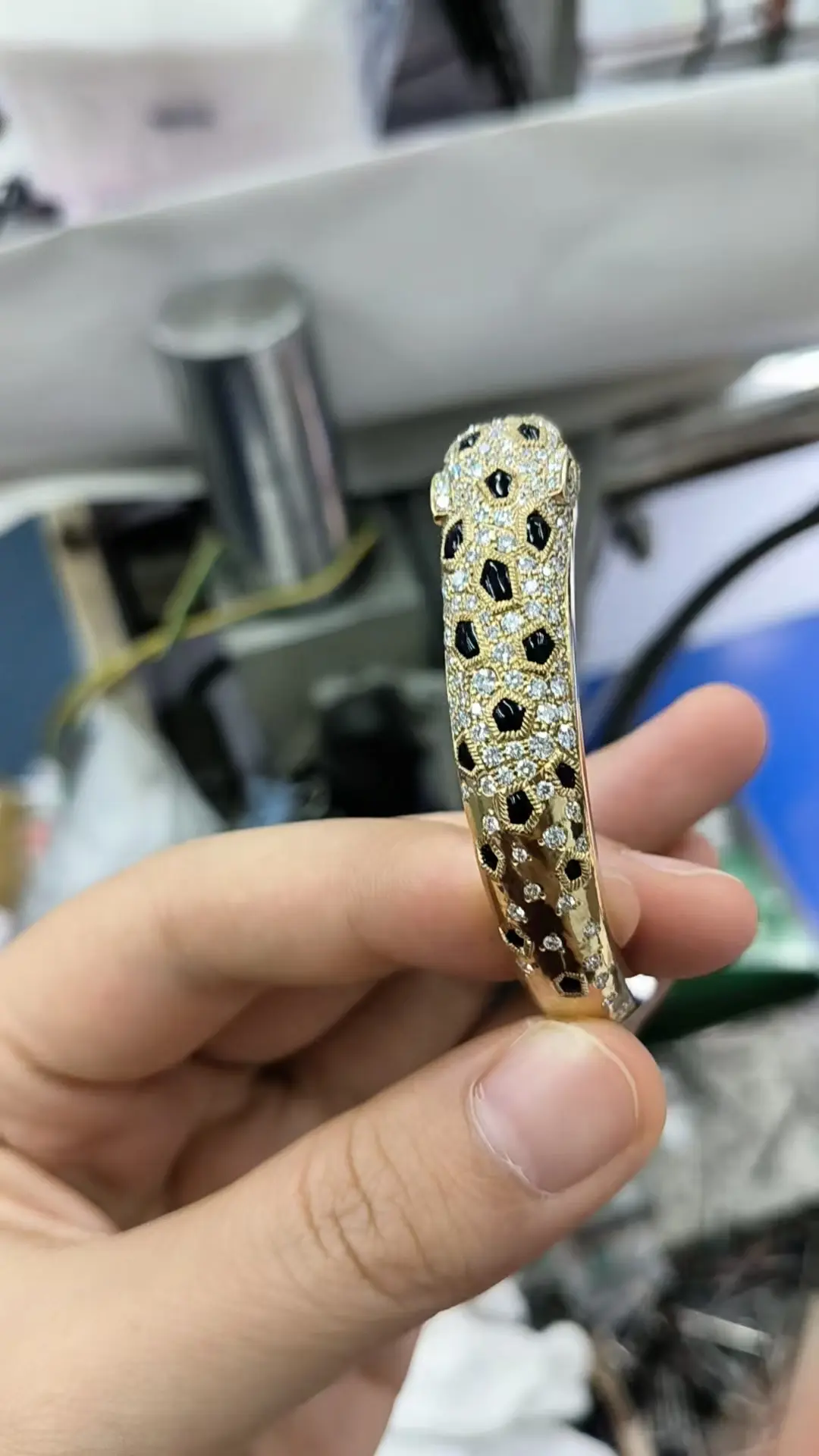 Cartier Panther bracelet making